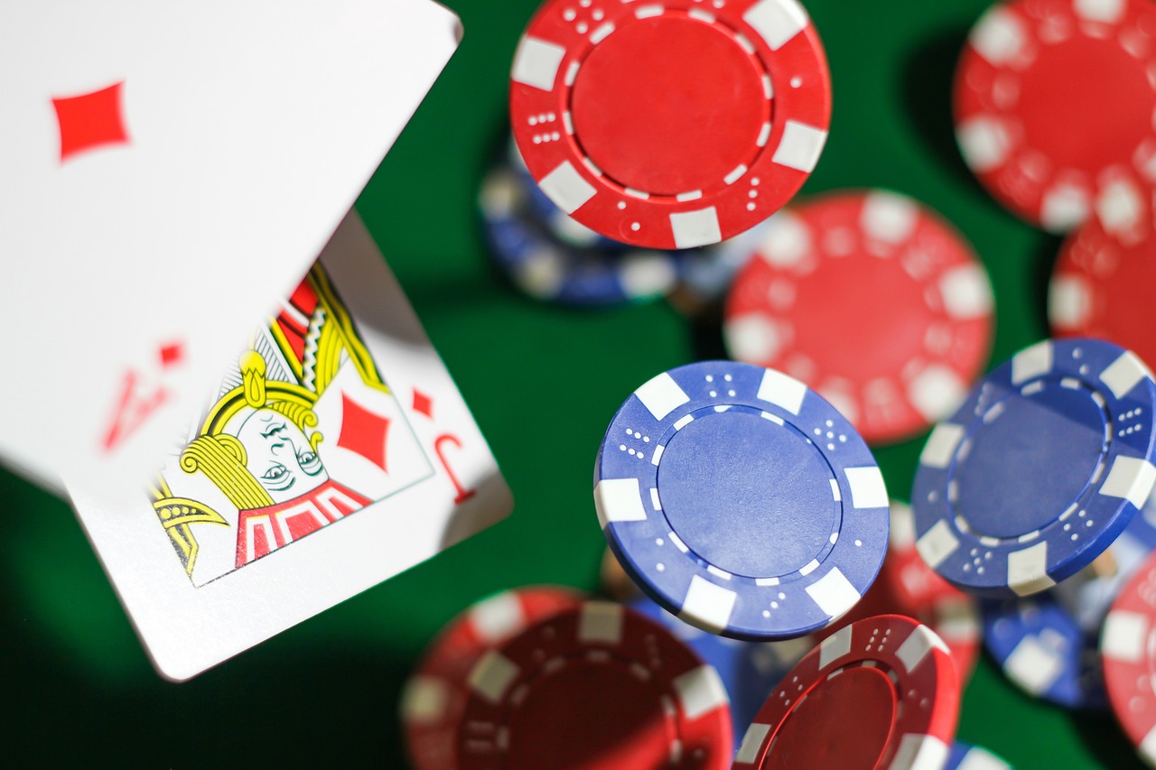 What Makes Texas Holdem a Prominent Variation of Poker?