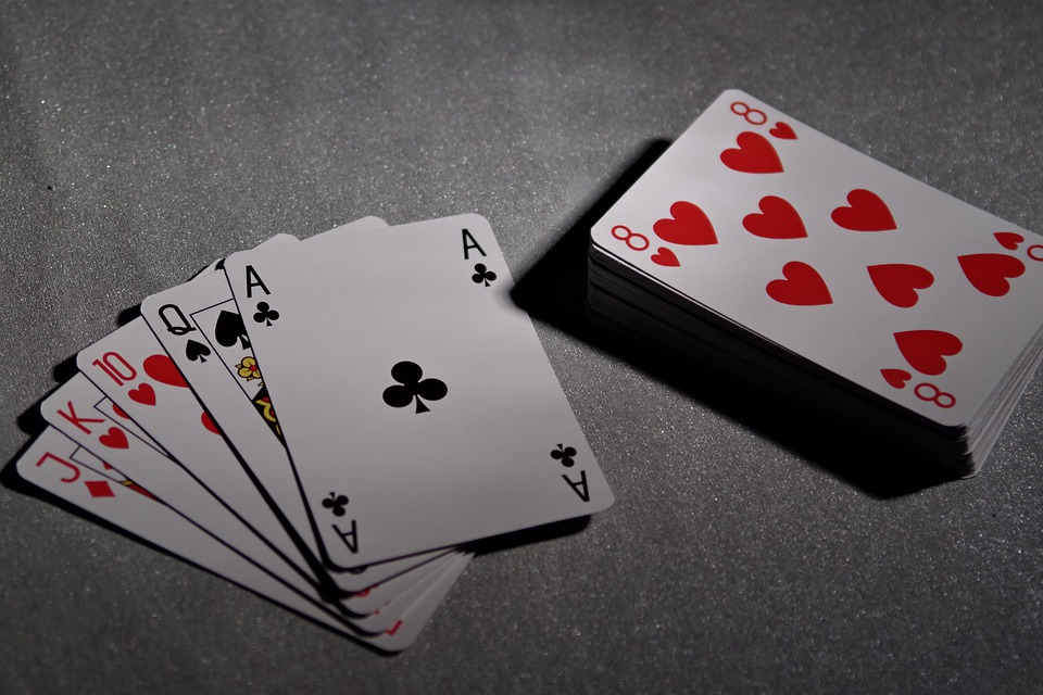 Top 9 Things You Should Consider Before Folding in Poker