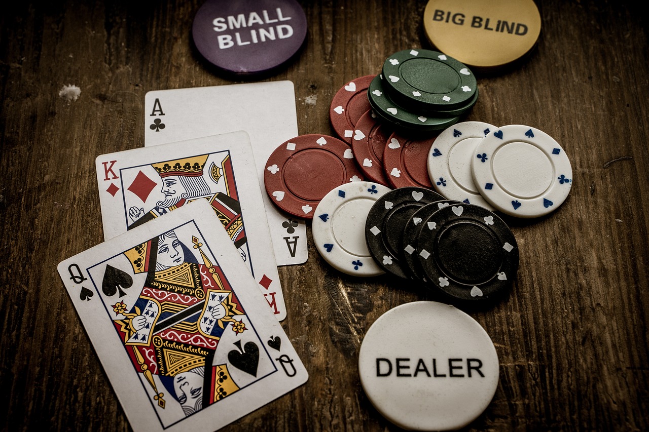 Fundamental Hand Strategies You Need To Grasp Before Playing Online Poker