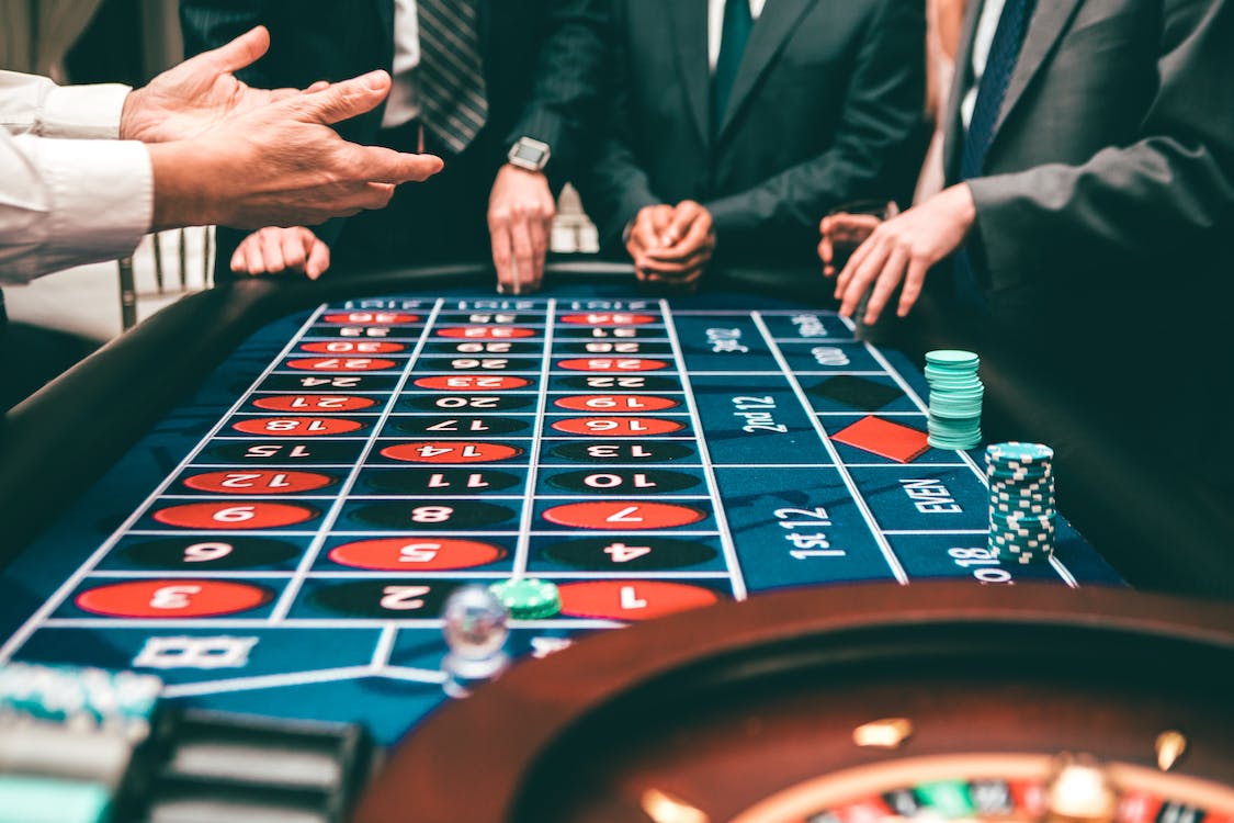 Things You Should Never Do When Learning How To Play Casino Games